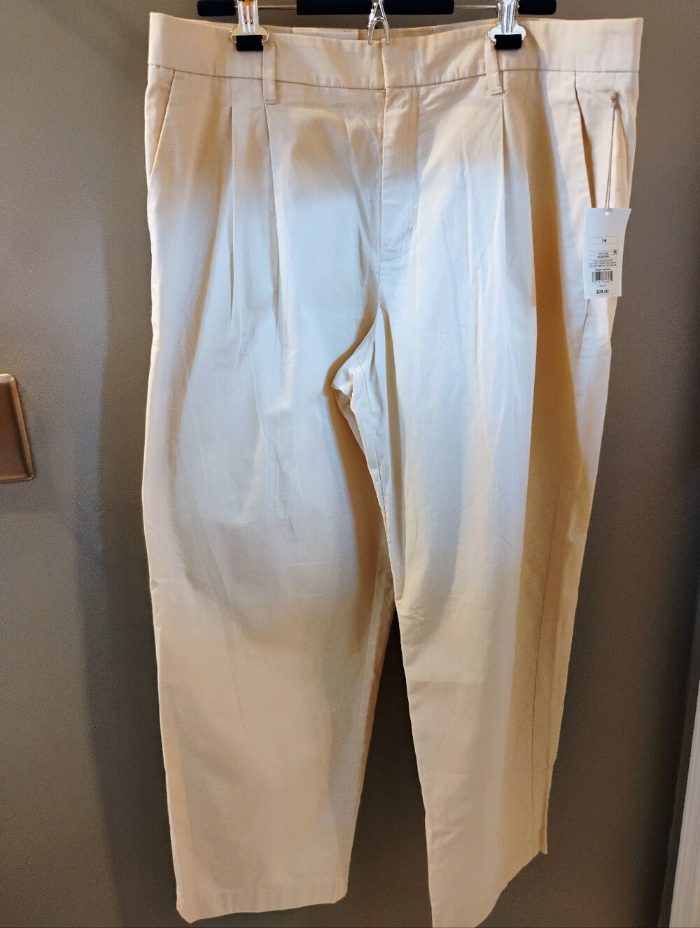 NWT Women's A New Day Straight Leg Khaki Cream High Rise Pleat Pants Size 14